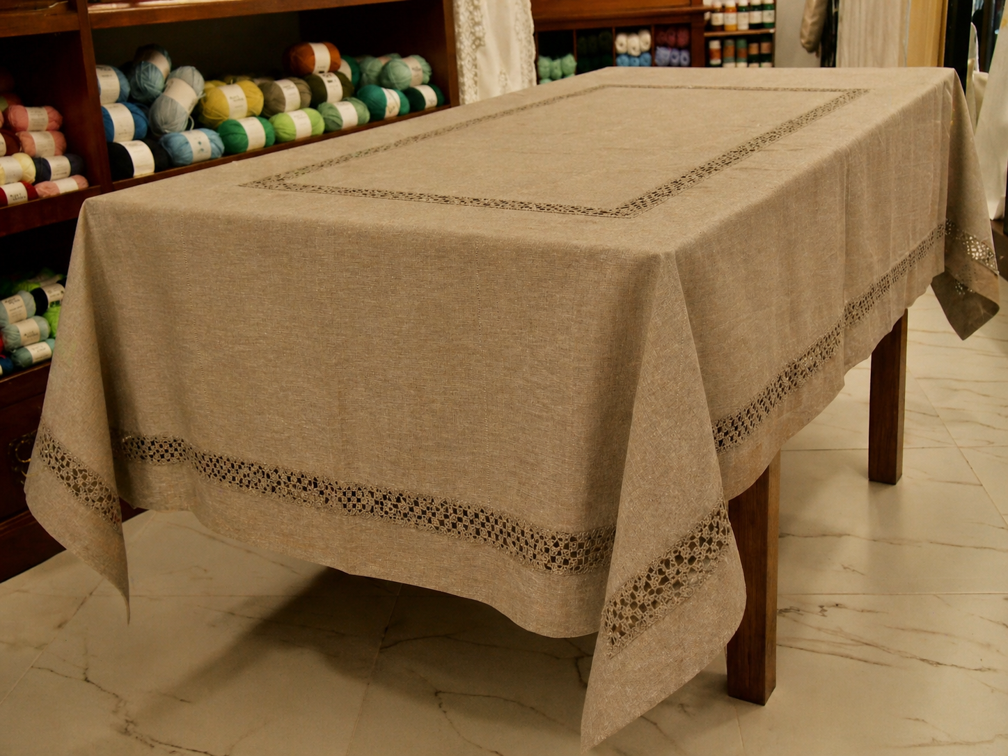 Tablecloth Ecru Lace — Casa dos Linhos